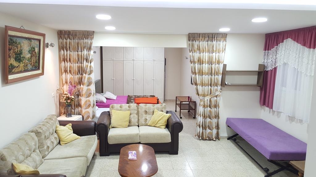 Apartment Zohar's *